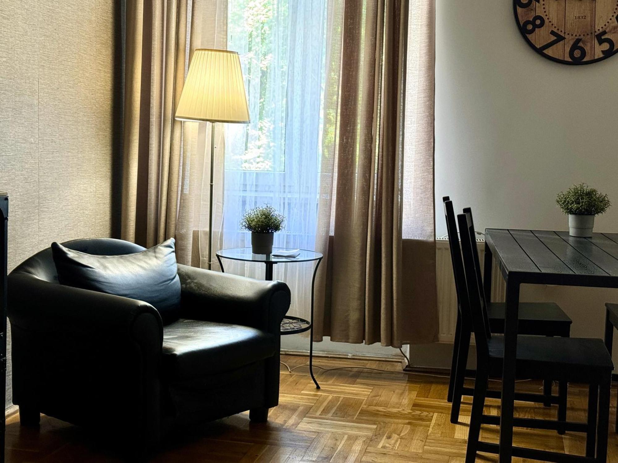 Cent Hostel ルブリン エクステリア 写真