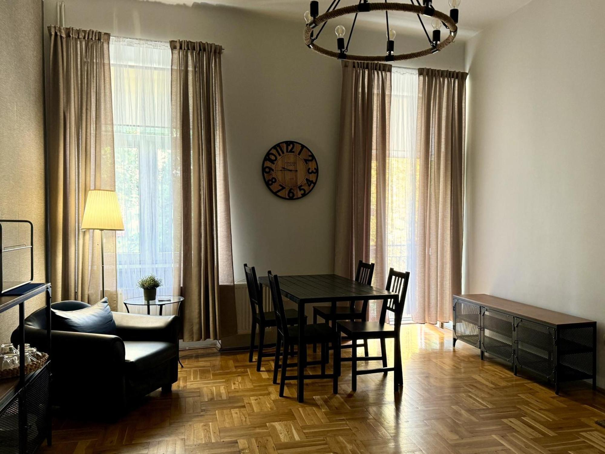 Cent Hostel ルブリン エクステリア 写真