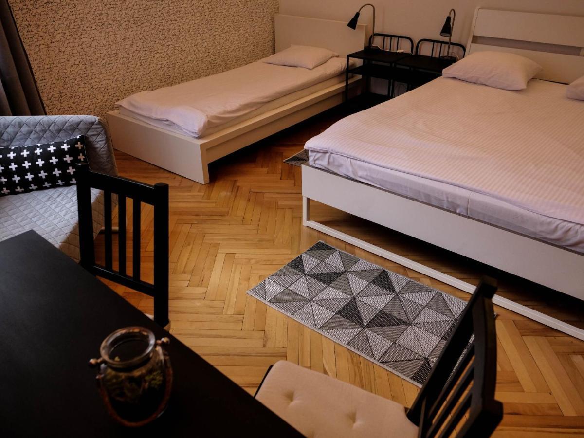 Cent Hostel ルブリン エクステリア 写真